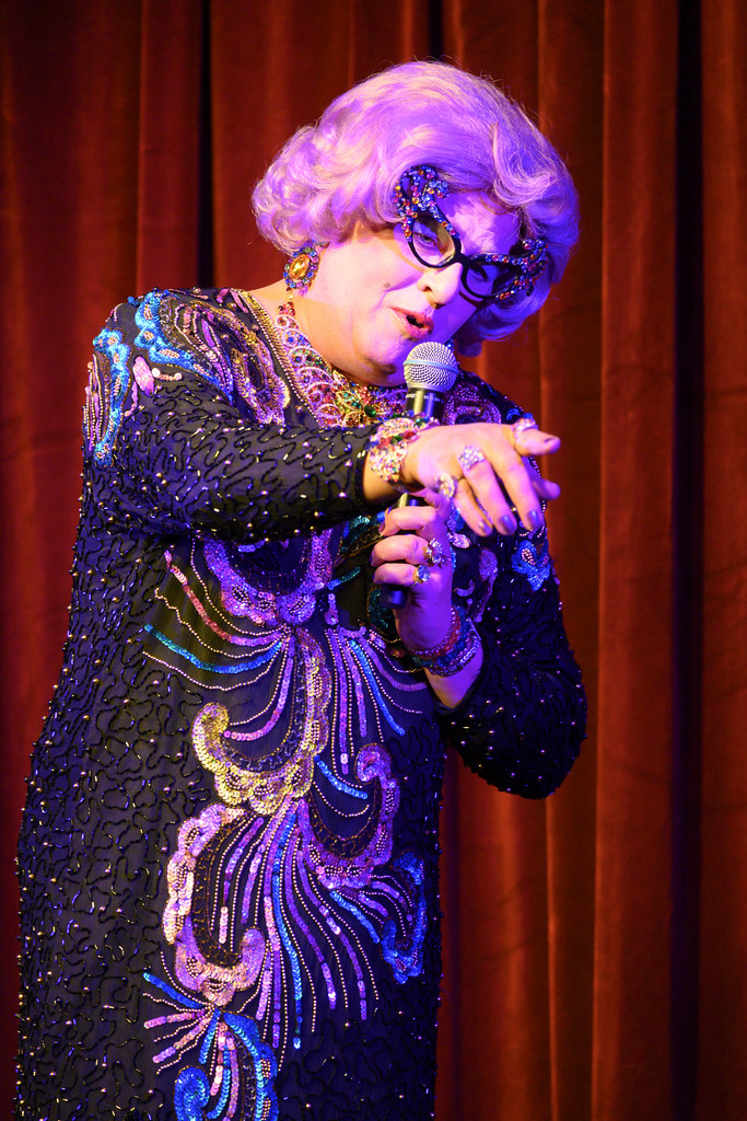 Dame Edna - One Dame Night